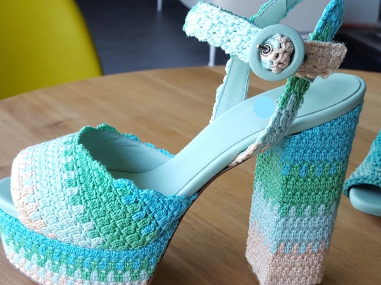 Upper crochet sandal with crochet work